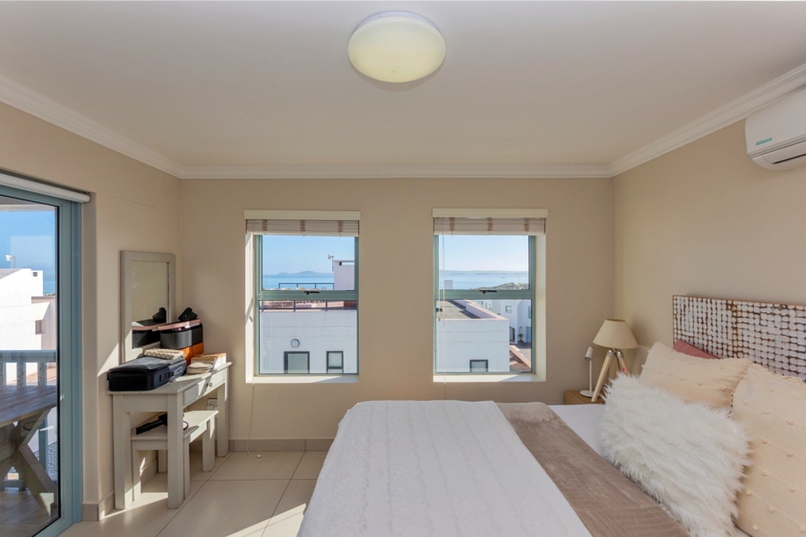5 Bedroom Property for Sale in Paradise Beach Western Cape